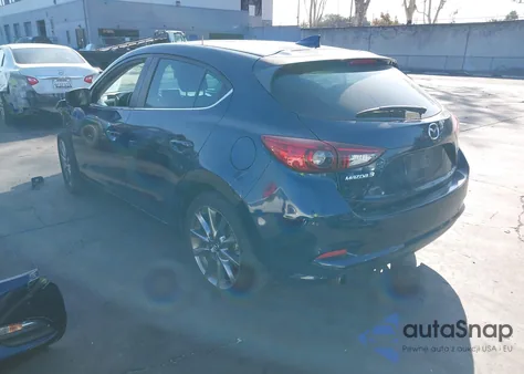 2018 Mazda Mazda3 Touring z USA, uszkodzony, nr VIN 3MZBN1L36JM254846